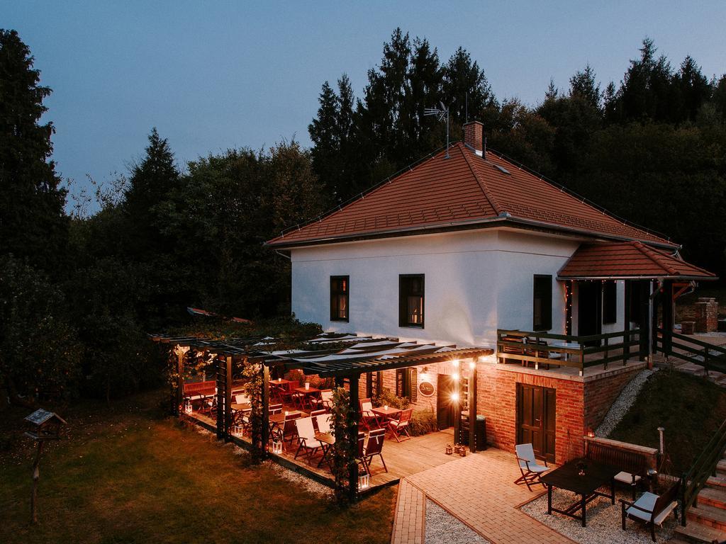 Bed and Breakfast Kosbor Panzio Magyarszombatfa Zewnętrze zdjęcie